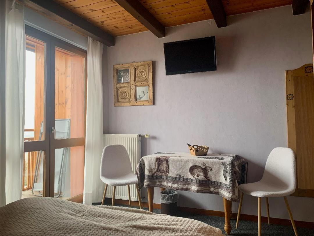 Hotels Les Catrems & Le Montagnou Orcieres Exterior photo