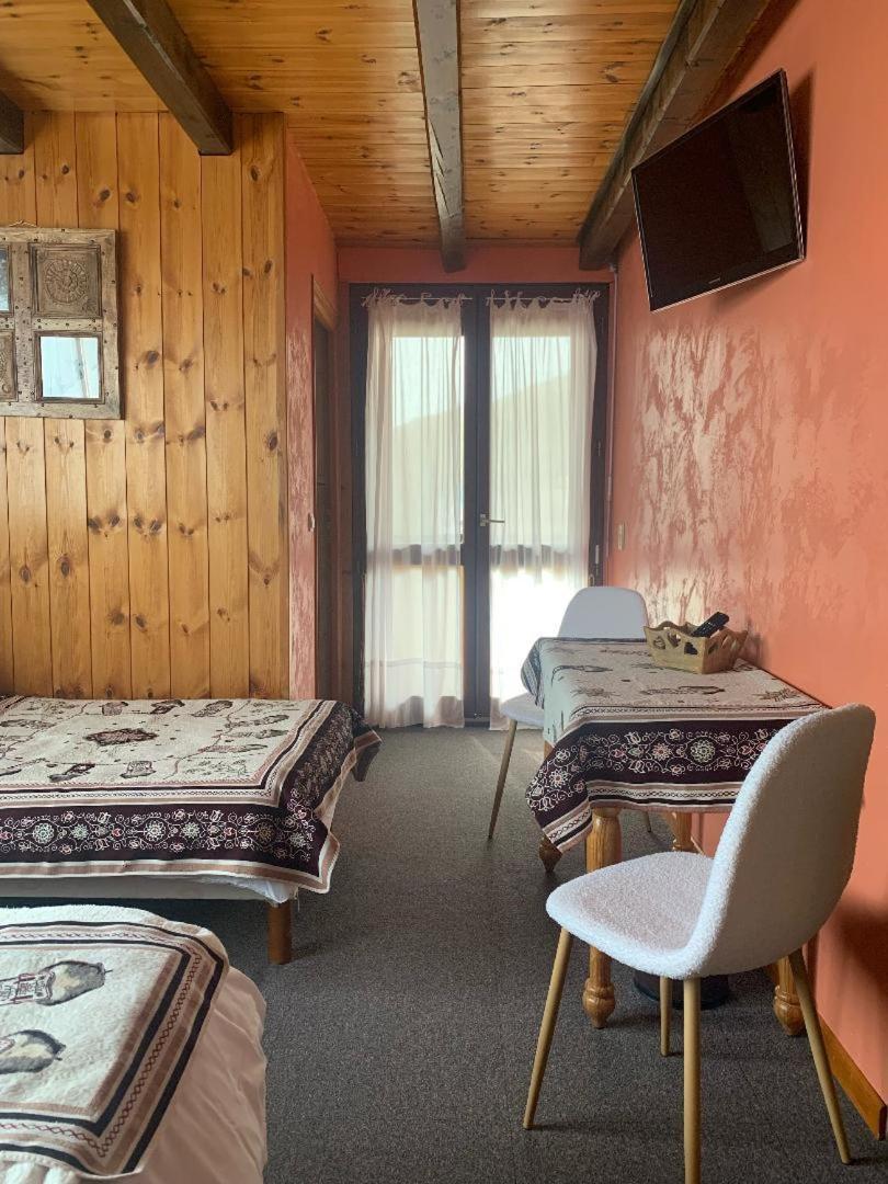 Hotels Les Catrems & Le Montagnou Orcieres Exterior photo